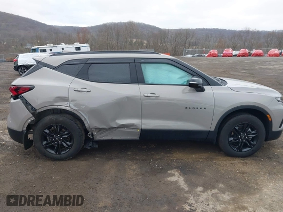2021 Chevrolet Blazer LT with VIN 3GNKBHR48MS559910, listed as a IAAI auction lot 42024637 with 19,449 mi miles and . Bid and sale history available at DreamBid. Image 13.