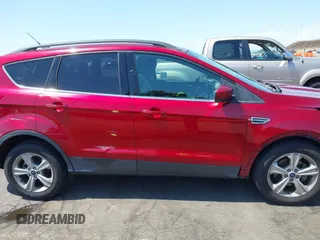 2016 Ford Escape SE с VIN 1FMCU0GX5GUB39043, выставлен на аукционе IAAI как лот 42464213 с пробегом 92 478 миль миль и . История ставок и продаж доступна на DreamBid. Изображение 14.