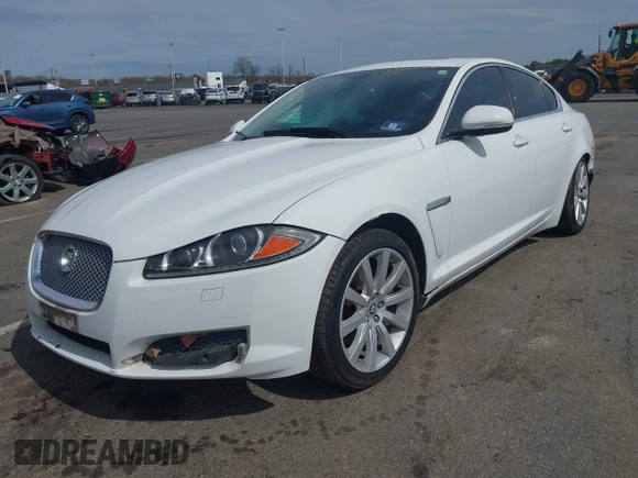 2012 Jaguar XF z VIN SAJWA0FB5CLS44974, wystawiony jako IAAI lot #41968948 z przebiegiem 105 361 mil mil oraz . Historia ofert i sprzedaży dostępna na DreamBid. Obrazek 2.