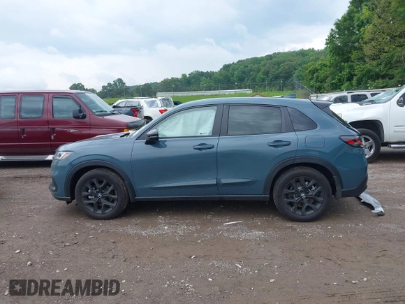 2024 Honda HR-V Sport z VIN 3CZRZ2H5XRM776715, wystawiony jako IAAI lot #42377596 z przebiegiem 19 146 mil mil oraz . Historia ofert i sprzedaży dostępna na DreamBid. Obrazek 14.