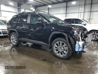 2024 Toyota RAV4 XLE Premium z VIN 2T3A1RFV0RC481791, wystawiony jako Copart lot #59015185 z przebiegiem 9 383 mil mil oraz Szkoda całkowita • Salvage title. Historia ofert i sprzedaży dostępna na DreamBid. Obrazek 4.