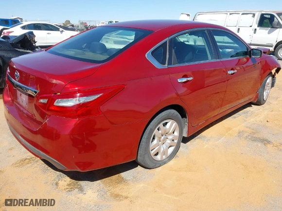 2018 Nissan Altima 2.5 SR with VIN 1N4AL3AP3JC106389, listed as a IAAI auction lot 41815987 with 125,565 mi miles. Bid and sale history available at carsss.com. Image 4.