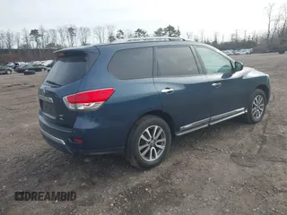2013 Nissan Pathfinder SV with VIN 5N1AR2MM0DC682123, listed as a IAAI auction lot 41886581 with 193,262 mi miles. Bid and sale history available at carsss.com. Image 4.