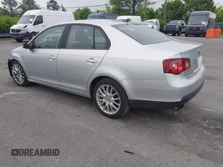 2008 Volkswagen Jetta Wolfsburg Edition с VIN 3VWRJ71K98M154838, выставлен на аукционе IAAI как лот 42005489 с пробегом 199 298 миль миль и . История ставок и продаж доступна на DreamBid. Изображение 3.