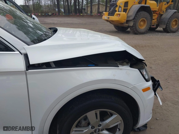 2018 Audi Q5 Premium Plus with VIN WA1BNAFY6J2080465, listed as a IAAI auction lot 41941203 with 79,724 mi miles. Bid and sale history available at carsss.com. Image 6.