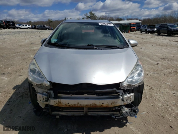 2014 Toyota Prius c One with VIN JTDKDTB31E1078066, listed as a Copart auction lot 49403625 with 172,177 mi miles and Clean Title. Bid and sale history available at carsss.com. Image 5.