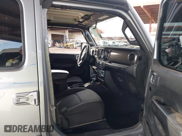 2020 Jeep Wrangler Unlimited Sport S z VIN 1C4HJXDN8LW126929, wystawiony jako IAAI lot #41949281 z przebiegiem 111 085 mil mil oraz . Historia ofert i sprzedaży dostępna na DreamBid. Obrazek 5.
