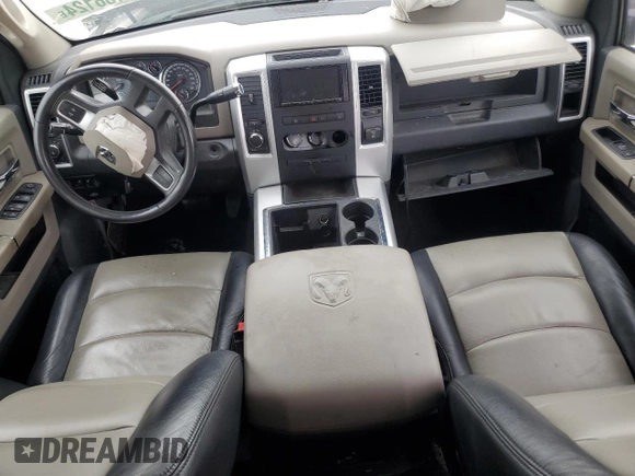 2011 Ram 2500 Big Horn z VIN 3D7TT2CT6BG504045, wystawiony jako Copart lot #70136124 z przebiegiem Nie podano mil oraz Szkoda całkowita • Salvage title. Historia ofert i sprzedaży dostępna na DreamBid. Obrazek 8.