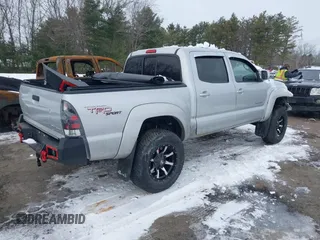 2006 Toyota Tacoma z VIN 5TELU42N86Z193458, wystawiony jako IAAI lot #41539650 z przebiegiem 207 151 mil mil oraz . Historia ofert i sprzedaży dostępna na DreamBid. Obrazek 4.