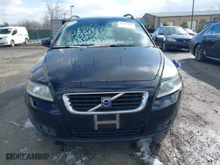 2008 Volvo V50 2.4L with VIN YV1MW382782377300, listed as a IAAI auction lot 41347028 with 157,982 mi miles. Bid and sale history available at carsss.com. Image 12.