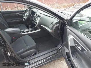 2015 Nissan Altima 2.5 with VIN 1N4AL3AP1FN390326, listed as a IAAI auction lot 41138264 with 128,020 mi miles. Bid and sale history available at carsss.com. Image 5.