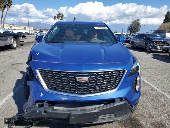 2023 Cadillac XT4 AWD Premium Luxury z VIN 1GYFZDR44PF206176, wystawiony jako Copart lot #46456445 z przebiegiem 3 896 mil mil oraz Szkoda całkowita • Salvage title. Historia ofert i sprzedaży dostępna na DreamBid. Obrazek 5.
