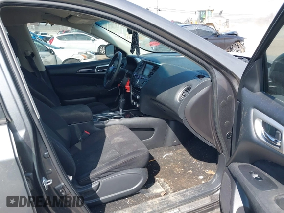 2015 Nissan Pathfinder S with VIN 5N1AR2MN7FC633528, listed as a IAAI auction lot 41905726 with 159,525 mi miles and . Bid and sale history available at DreamBid. Image 5.