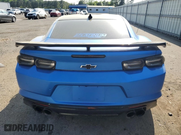 2023 Chevrolet Camaro ZL1 z VIN 1G1FK1R64P0157342, wystawiony jako Copart lot #50989355 z przebiegiem 4114 mil mil oraz Szkody całkowita. Historia ofert i sprzedaży dostępna na DreamBid. Obrazek 6.
