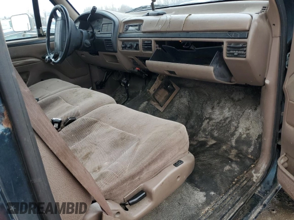 1997 Ford F-350 with VIN 1FTHF36G8VEB56577, listed as a Copart auction lot 84106284 with 126,868 mi miles and Salvage title. Bid and sale history available at DreamBid. Image 11.