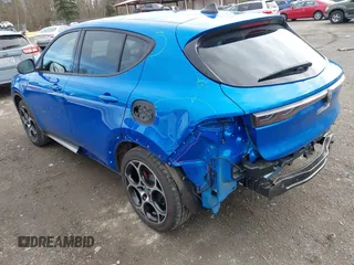 2024 Alfa Romeo Tonale Ti z VIN ZASPATCW9R3050781, wystawiony jako IAAI lot #41611673 z przebiegiem 5980 mil mil oraz . Historia ofert i sprzedaży dostępna na DreamBid. Obrazek 3.
