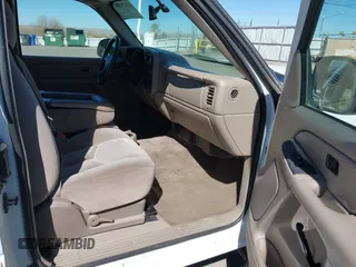 2004 Chevrolet Silverado 1500 with VIN 1GCEK19T44E178845, listed as a IAAI auction lot 41879357 with 133,008 mi miles and . Bid and sale history available at DreamBid. Image 5.