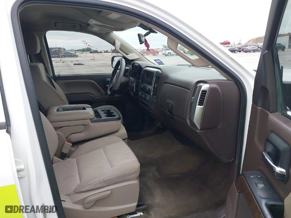 2015 Chevrolet Silverado 2500HD LT with VIN 1GC1KVEGXFF133842, listed as a IAAI auction lot 41572202 with 266,016 mi miles. Bid and sale history available at carsss.com. Image 5.