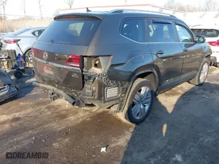 2019 Volkswagen Atlas 3.6L V6 SE w/Technology with VIN 1V2UR2CA1KC525110, listed as a IAAI auction lot 41395556 with 80,884 mi miles. Bid and sale history available at carsss.com. Image 4.