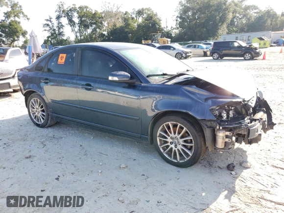 2009 Volvo S40 2.4L with VIN YV1MS382992447618, listed as a Copart auction lot 72030424 with 202,033 mi miles and Salvage Title. Bid and sale history available at carsss.com. Image 4.