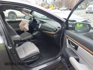 2018 Honda CR-V Touring with VIN 7FARW2H98JE040757, listed as a IAAI auction lot 42044927 with 1 mi miles. Bid and sale history available at carsss.com. Image 5.