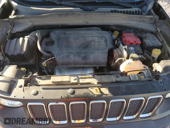 2020 Jeep Renegade Jeepster z VIN ZACNJAAB1LPL45686, wystawiony jako Copart lot #81640474 z przebiegiem 84 548 mil mil oraz Szkoda całkowita • Salvage title. Historia ofert i sprzedaży dostępna na DreamBid. Obrazek 11.