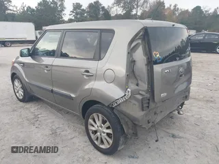 2013 Kia Soul with VIN KNDJT2A52D7549388, listed as a IAAI auction lot 40886665 with 164,543 mi miles. Bid and sale history available at carsss.com. Image 3.