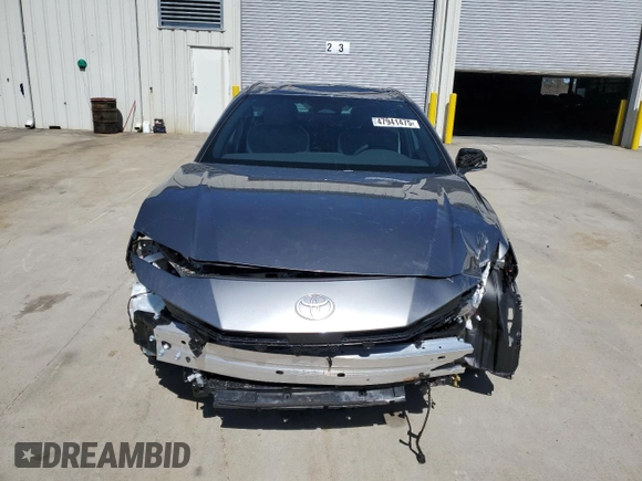 2025 Toyota Camry LE with VIN 4T1DAACK0SU580682, listed as a Copart auction lot 47941475 with 1,438 mi miles and Salvage Title. Bid and sale history available at carsss.com. Image 5.