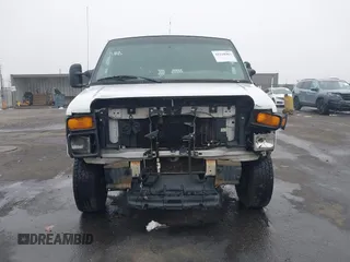 2008 Ford Econoline Cargo Commercial with VIN 1FTNS24L38DA02653, listed as a IAAI auction lot 41118303 with 185,433 mi miles and . Bid and sale history available at DreamBid. Image 12.