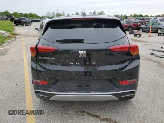 2025 Buick Encore GX Preferred с VIN KL4AMCSL0SB156705, выставлен на аукционе Copart как лот 61907375 с пробегом Не указан миль и На запчасти • Non repairable. История ставок и продаж доступна на DreamBid. Изображение 6.
