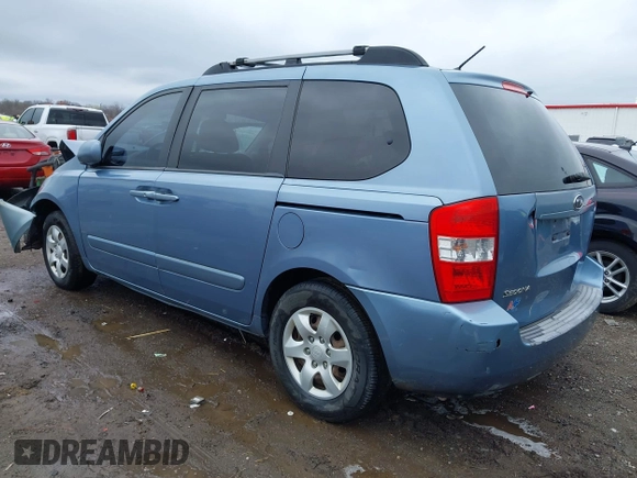 2007 Kia Sedona with VIN KNDMB133076135896, listed as a IAAI auction lot 41913992 with 225,817 mi miles and . Bid and sale history available at carsss.com. Image 3.