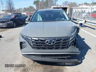 2024 Hyundai Tucson SEL with VIN 5NMJB3DE4RH368460, listed as a IAAI auction lot 41647122 with 10,987 mi miles and . Bid and sale history available at carsss.com. Image 13.
