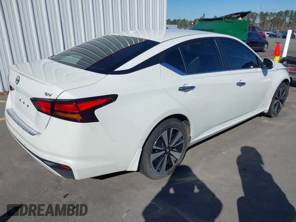2022 Nissan Altima SV with VIN 1N4BL4DV9NN323850, listed as a IAAI auction lot 41730169 with 88,922 mi miles and . Bid and sale history available at carsss.com. Image 4.