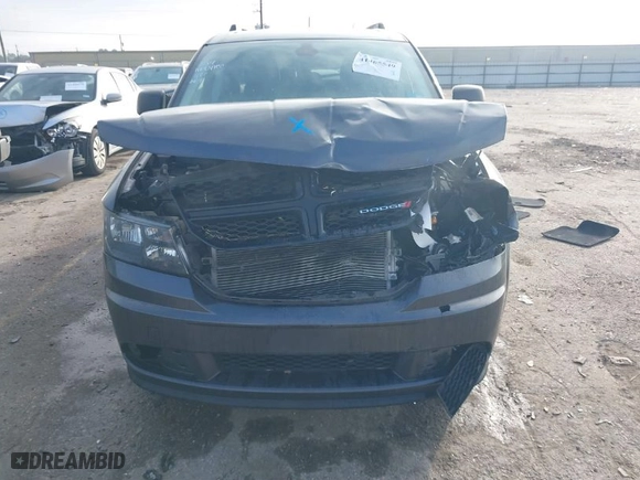 2018 Dodge Journey SE with VIN 3C4PDCAB4JT527631, listed as a IAAI auction lot 41465549 with 100,296 mi miles. Bid and sale history available at carsss.com. Image 12.