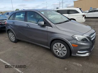 2014 Mercedes-Benz B with VIN WDDVP9AB9EJ001645, listed as a Copart auction lot 73153614 with 69,568 mi miles and Clean Title. Bid and sale history available at carsss.com. Image 4.