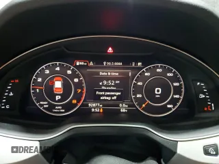 2018 Audi Q7 Premium Plus with VIN WA1LHAF75JD013380, listed as a Copart auction lot 58324865 with 92,877 mi miles and Salvage title. Bid and sale history available at DreamBid. Image 9.