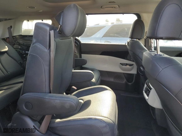 2023 Kia Carnival SX Prestige with VIN KNDNE5H30P6296857, listed as a Copart auction lot 83479964 with 31,235 mi miles and Salvage Title. Bid and sale history available at carsss.com. Image 11.