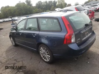 2011 Volvo V50 с VIN YV1672MW6B2607845, выставлен на аукционе Copart как лот 73304014 с пробегом Не указан миль и Списание • Salvage title. История ставок и продаж доступна на DreamBid. Изображение 2.
