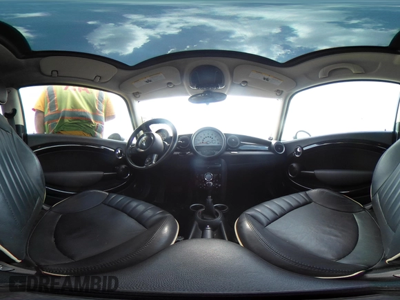 2011 MINI Hardtop with VIN WMWSU3C5XBT092450, listed as a IAAI auction lot 42409929 with 168,528 mi miles and . Bid and sale history available at DreamBid. Image 18.