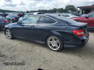 2015 Mercedes-Benz C 250 z VIN WDDGJ4HB2FG410619, wystawiony jako Copart lot #63898435 z przebiegiem 157 785 mil mil oraz Czysty tytuł • Clean title. Historia ofert i sprzedaży dostępna na DreamBid. Obrazek 2.