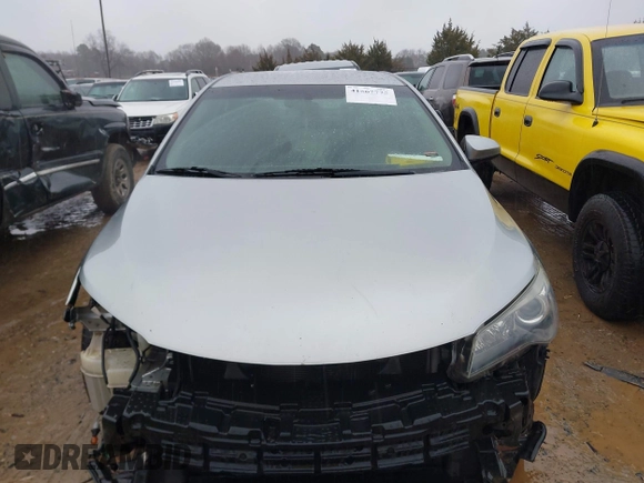 2015 Toyota Camry XLE with VIN 4T1BF1FK5FU925523, listed as a IAAI auction lot 41567775 with 159,086 mi miles. Bid and sale history available at carsss.com. Image 13.