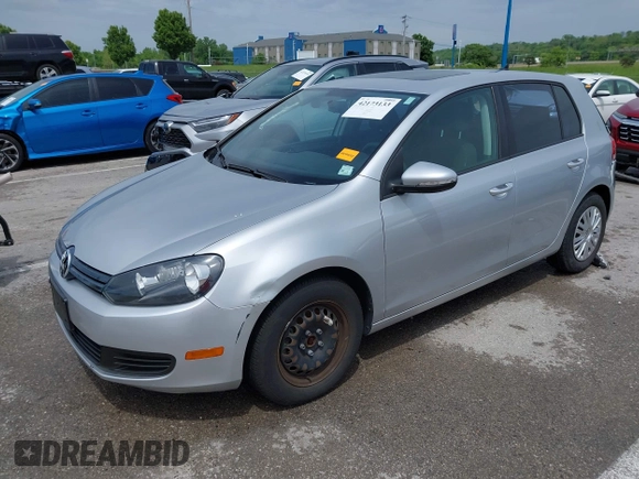 2013 Volkswagen Golf w/Conv & Sunroof с VIN WVWDB7AJ0DW138541, выставлен на аукционе IAAI как лот 42173133 с пробегом 44 910 миль миль и . История ставок и продаж доступна на DreamBid. Изображение 19.