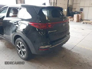 2020 Kia Sportage LX z VIN KNDPMCAC4L7805735, wystawiony jako IAAI lot #42014467 z przebiegiem 30 555 mil mil oraz . Historia ofert i sprzedaży dostępna na DreamBid. Obrazek 6.
