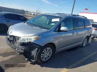 2011 Toyota Sienna XLE AAS with VIN 5TDYK3DC4BS014986, listed as a IAAI auction lot 41763681 with 169,619 mi miles. Bid and sale history available at carsss.com. Image 18.
