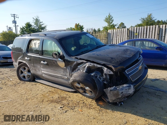 2007 Chevrolet Tahoe LTZ z VIN 1GNFK13037J325405, wystawiony jako IAAI lot #40521222 z przebiegiem 162 182 mil mil oraz . Historia ofert i sprzedaży dostępna na DreamBid. Obrazek 1.