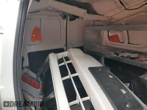 2020 Nissan NV200 S z VIN 3N6CM0KN4LK710541, wystawiony jako Copart lot #51330025 z przebiegiem Nie podano mil oraz Nie do naprawy • Non repairable. Historia ofert i sprzedaży dostępna na DreamBid. Obrazek 10.