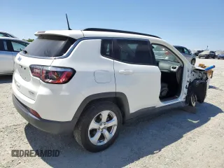 2018 Jeep Compass Latitude z VIN 3C4NJCBB8JT495295, wystawiony jako Copart lot #61054315 z przebiegiem 50 324 mil mil oraz Szkoda całkowita • Salvage title. Historia ofert i sprzedaży dostępna na DreamBid. Obrazek 3.