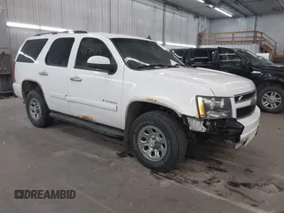 2008 Chevrolet Tahoe 1LT with VIN 1GNFK13038J148176, listed as a IAAI auction lot 41879903 with 200,709 mi miles and . Bid and sale history available at DreamBid. Image 1.