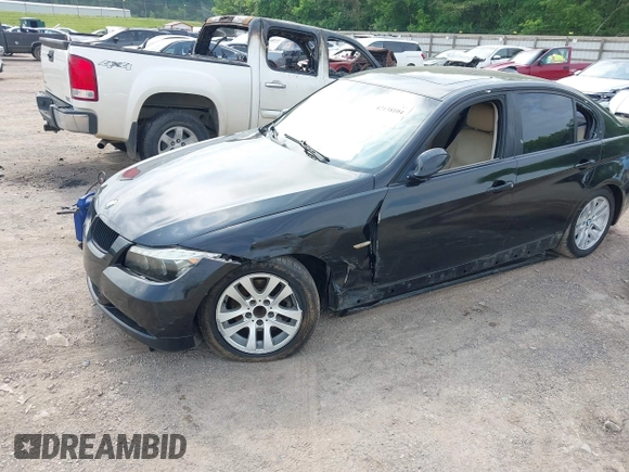 2006 BMW 3 Series 325i z VIN WBAVB13596KX34420, wystawiony jako IAAI lot #42138104 z przebiegiem Nie podano mil oraz . Historia ofert i sprzedaży dostępna na DreamBid. Obrazek 6.