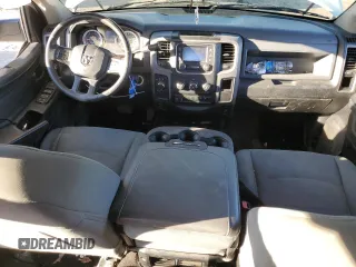 2015 Ram 2500 Tradesman z VIN 3C6UR5CL6FG503506, wystawiony jako Copart lot #46461565 z przebiegiem 236 529 mil mil oraz Czysty tytuł • Clean title. Historia ofert i sprzedaży dostępna na DreamBid. Obrazek 8.